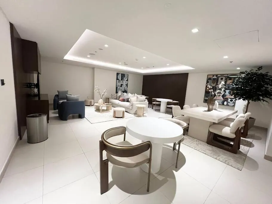 Stylish 1 Bedroom High Floor In Creek Edge Dubai 0*,