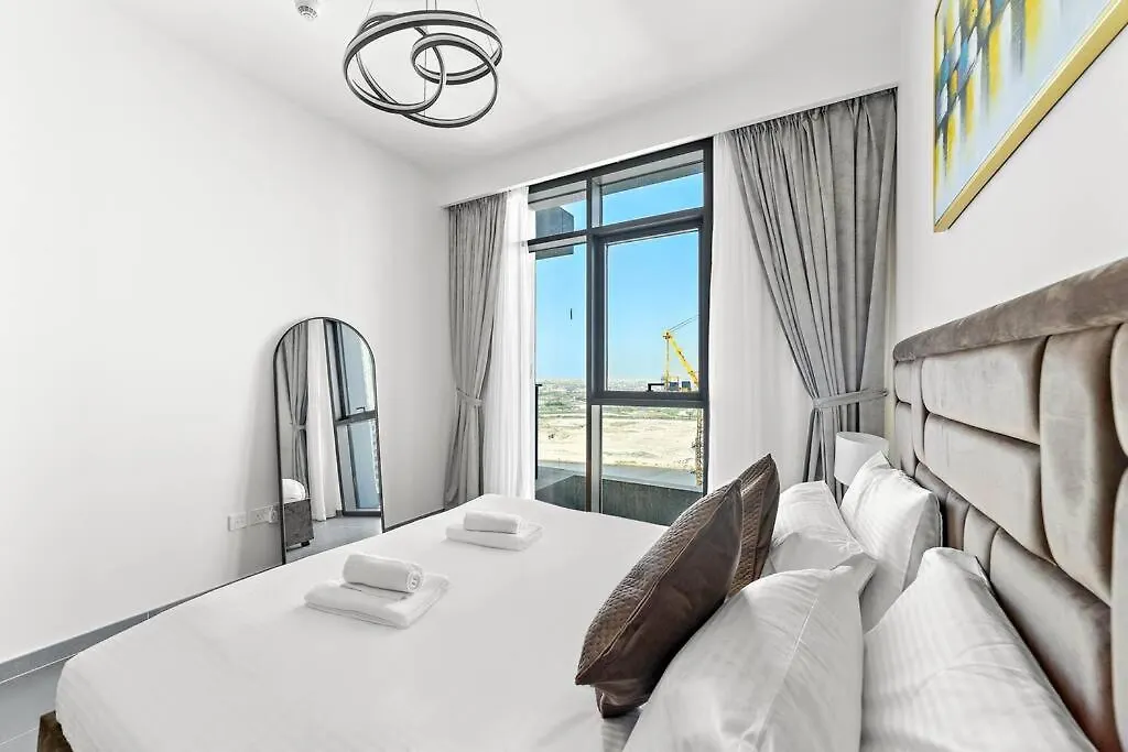 Stylish 1 Bedroom High Floor In Creek Edge Dubai Lejlighed